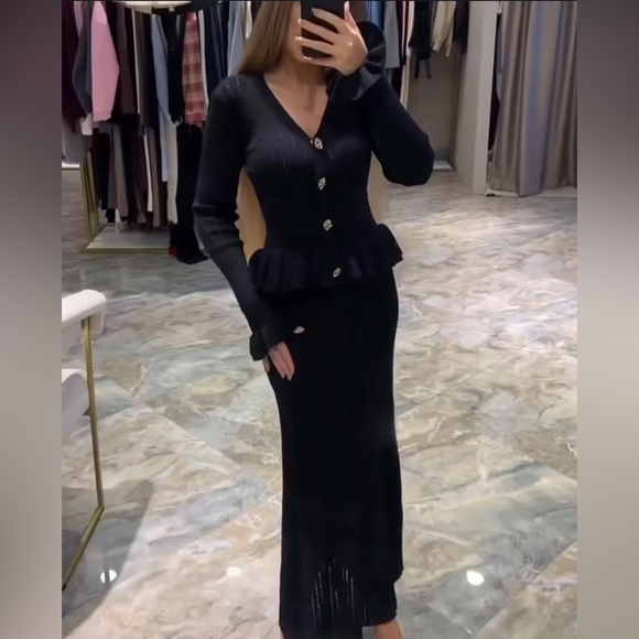 SOLD OUT 282. HIGH END Ruffled Knit Top and Flared Skirt Set in Black - Picture 3 of 3